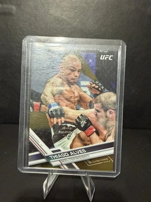 2017 Topps Chrome UFC Gold Refractor /50 Thiago Alves #73 - Image 1 of 2