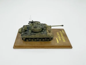 Triumph 72002 1/72 Segunda Guerra Mundial EE. UU. Sherman M4A3E8 Easy Eight Tank Thunder modo acabado - Imagen 1 de 8