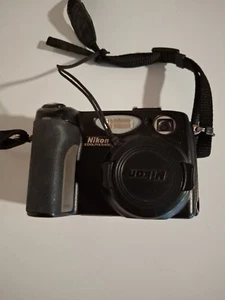 Nikon Coolpix 5400 5.1MP Digital Camera - Black (P5) No Charger - Picture 1 of 4
