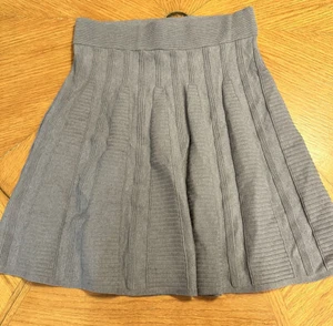 NWT Ann Taylor Petite Stitched Flare Sweater Skirt Gray Size XSmall Petite - Picture 1 of 7