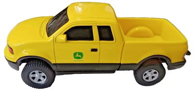 Camioneta pickup de juguete fundido a presión Ertl John Deere amarilla Foto 1 de 4