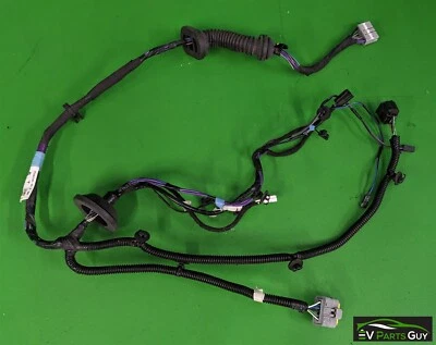 Tesla Model S 2013-2016 REAR DOOR HARNESS - LEFT, DRIVERS SIDE - 1004425-00-P - Image 1 of 4