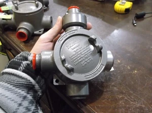 SOR CROUSE HINDS 4TA-K5-M3-C2A-YY PRESSURE SWITCH 3-50 PSI (826) - Picture 1 of 8