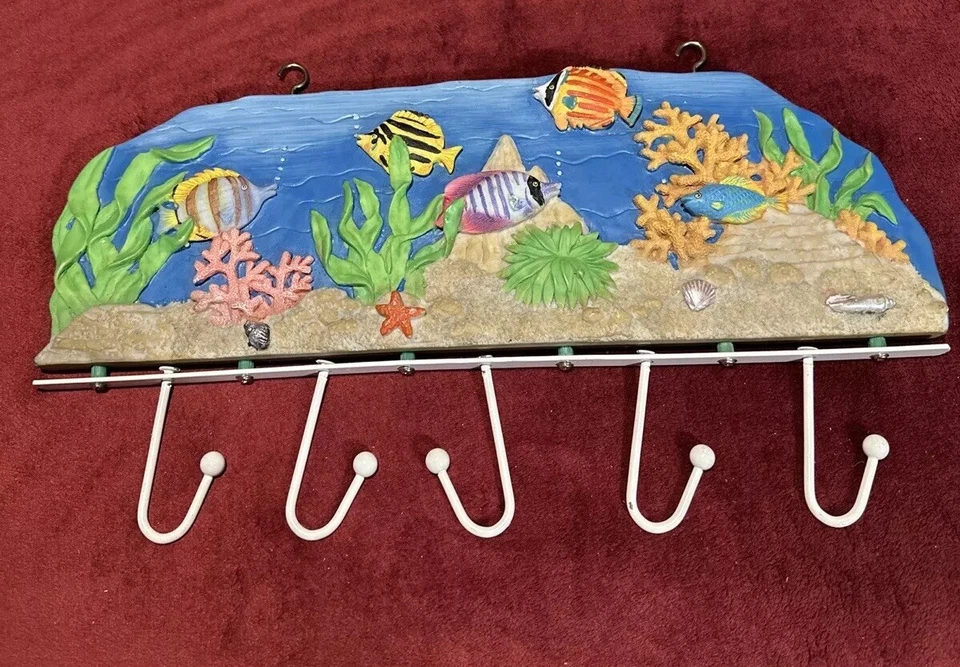 Escena Sealife, toallero con montaje en pared y ganchos. Multicolor. Peces submarinos. Foto 1 de 4