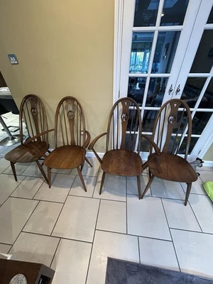 2 Ercol Windsor swan back Cravers And 2 Chairs  (In Fantastic Condition) - Image 1 of 4