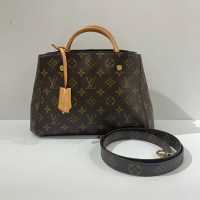 Louis Vuitton Montaigne BB Monogram Top Handle Crossbody Bag with Lock - Изображение 1 из 4