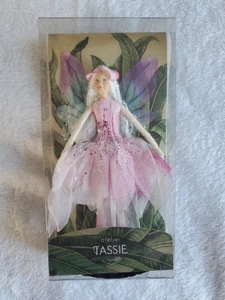 Estatuilla coleccionable artesanal de hadas de diseño Atelier Tassie hecha en Tailandia - Imagen 1 de 7