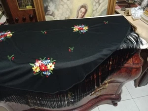 Mantón de manila de Seda en perfecto estado. .. - Imagen 1 de 9