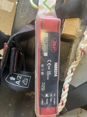 JSP FARO314 Harness With Bungee (New) - Image 1 of 3