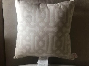 Set of 4 Biege Sunbrella outdoor throw pillows- perfect condition - Picture 1 of 3