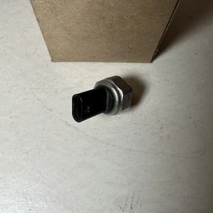13-17 Ford Fusion Fuel Pressure Sensor - Picture 1 of 2