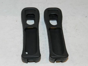Official Nintendo Wii Remote Black Silicone Cover Grip Sleeve RVL-022 Set of 2 - Picture 1 of 2