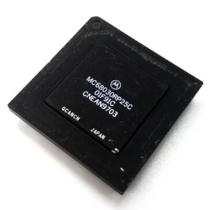 1PC MC68030RP25C MC68030RP25B  Vintage CPU 25MHz 32-BIT Microcontroller Chip - Picture 1 of 2