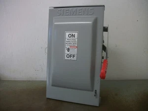 SIEMENS DISCONNECT TYPE 3R HF322NR 60AMP 240VOLT 3POLE FUSIBLE - Picture 1 of 3