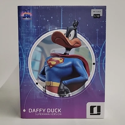 Iron Studios Pato Lucas Superman Versión 1/10 Estatua Space Jam Un Nuevo Legado  Foto 1 de 4