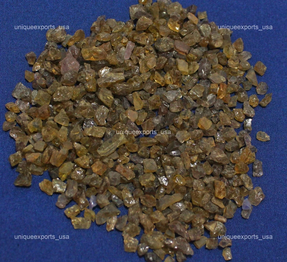 Escapolita natural áspera piedra preciosa de alta calidad India 25 piezas lote al por mayor 2x3x5 mm Foto 1 de 3