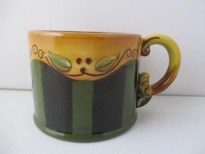 TAZA DE BAYAS DE CHOCOLATE DEMDACO (sin platillo) CENTRO VERDE 3" X 3 1/2" -1206I - Imagen 1 de 3