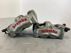 TRIUMPH STREET TRIPLE 765 RS 2019 BREMBO BREMSSÄTTEL VORNE PAAR RECHTS & LINKS - Bild 1 von 9
