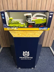 Bruder 02131 Claas Jaguar 900 Feldhäcksler 3 + Fach Mähwerk Disco 02218 !!!! - Bild 1 von 2