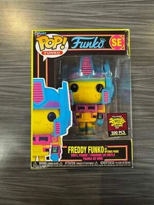 Funko POP! Freddy Funko As Optimus Prime (BlackLight Battle)(500 Stück)(Damaged Bo - Bild 1 von 7