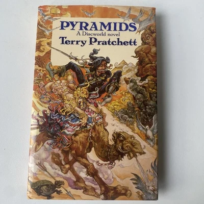 Terry Pratchett Pyramids 1989 1st Edition 1st Printing Gollancz - Hardcover  - Image 1 of 4