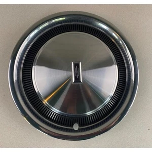 Vintage Oldsmobile Full-size Luxury Automobile 15" Hubcap With Black Trim Ring - Picture 1 of 5