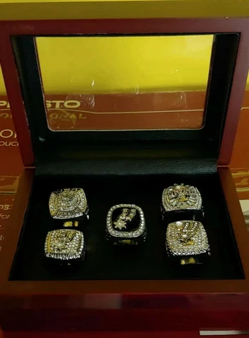 Tim Duncan - San Antonio Spurs Championship 5 Ring Set With Wooden Display Box Cover