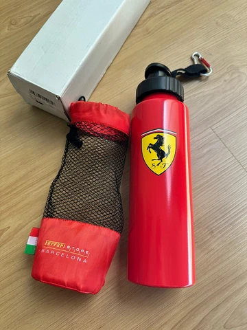 Scuderia Ferrari Formula 1 Race Water Bottle F1 Red Cover