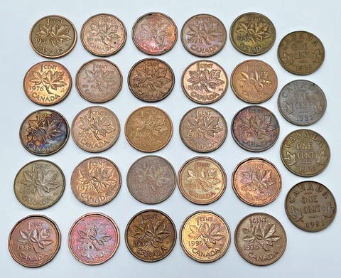Large Lot of Colorful Toned Canada Small Cents (25) Elizabeth II & (4) George V Cover