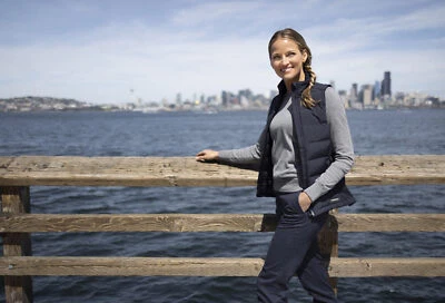 Cutter & Buck Oak Harbor Ladies Hybrid Body Warmer | Quilted | 3 Colors | XS-2XL - Image 1 of 4