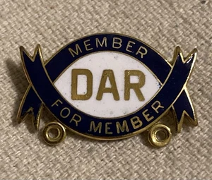 DAR Daughters of the American Revolution Member For Member Pin JEC & CO Badge - Picture 1 of 9