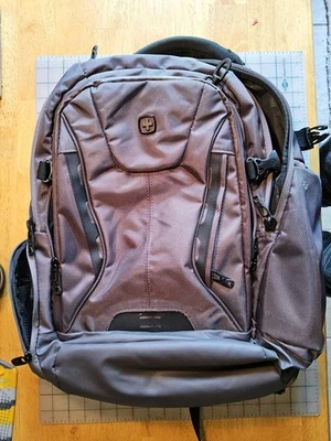 Рюкзак для ноутбука SWISSGEAR Travel Tech Elite 16 дюймов ScanSmart - Изображение 1 из 4