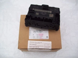 VW Golf 5G BE BQ CD AM Door Control Unit Front Left 5Q0959592K 2014 onward - Picture 1 of 4