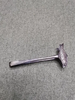 Silver Plated fish shaped Sardine Tongs Vintage hallmarked early 20th century  - Image 1 of 4