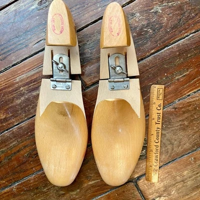 Sapato Brooks Brothers Lasted Tamanho 7A VINTAGE Madeira Ajustável com TAG MACKAY - Imagem 1 de 4