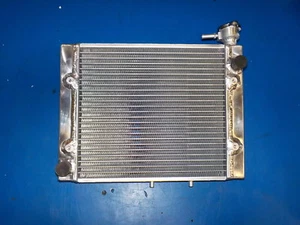 RADIADOR CAN AM OUTLANDER 800/650/500 TOTALMENTE NUEVO GRAN TAMAÑO DE STOCK - Imagen 1 de 4
