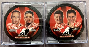 Lot Of 2 McDonalds 2002 Salt Lake City Team Canada Olympic Pucks With Cases - Bild 1 von 6
