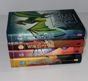 Wings Of Fire Lot Of Hardcover Books 10 11 12 And 13 Tui T. Sutherland Slipcover - Bild 1 von 7