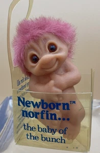 Norfin Newborn Infant Dam Troll Puppe The Baby Of The Bunch Vintage 1986 mit Box - Bild 1 von 8