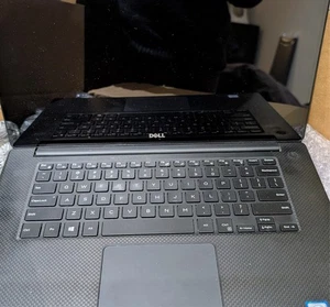 Dell XPS 15 9560 15.6" 4k Touchscreen (1TB SSD, Intel i7, 32GB, GTX 1050) Laptop - Picture 1 of 6