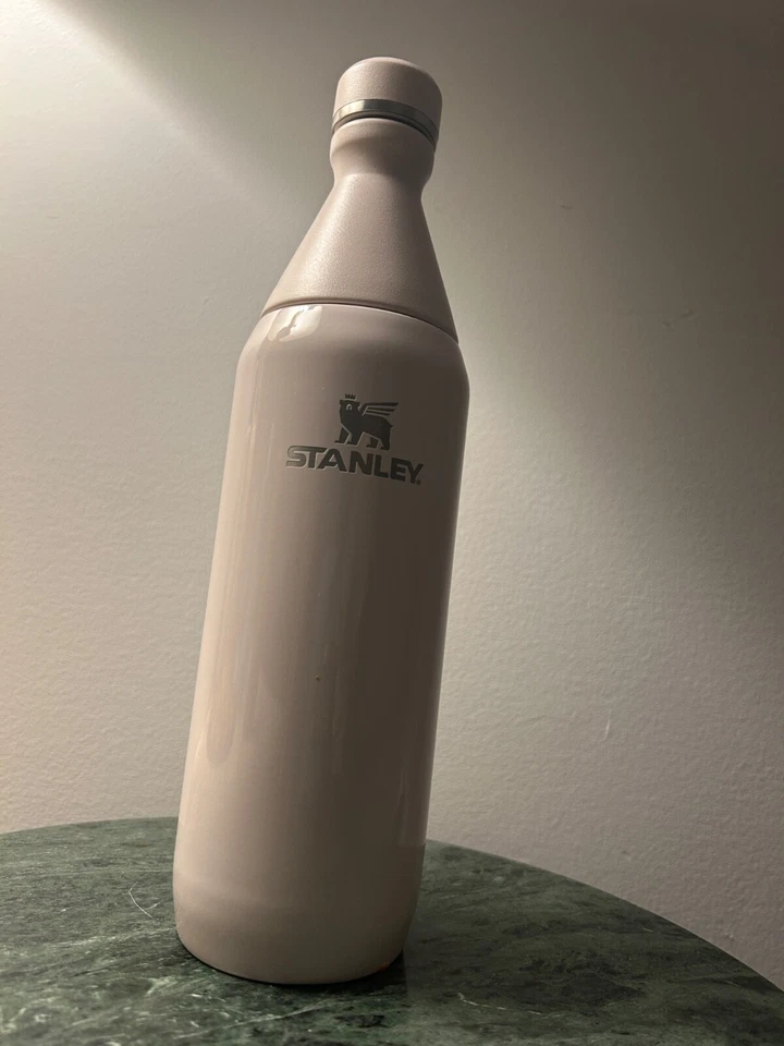 stanley 40 oz tumbler pink - Image 1 of 1