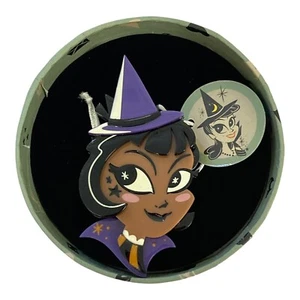 Broche ERSTWILDER Kitschy Witch Designs What Witch 2020 NUEVO en caja etiqueta oscilante - Imagen 1 de 9