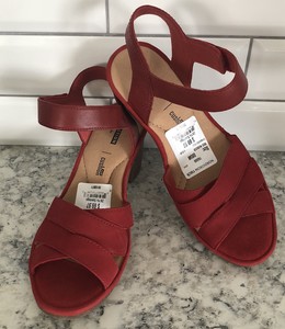 clarks red sandals