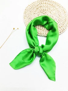 Pañuelo Cuadrado Cabeza Bandana Verde Extra Grande 70cm x 70cm Pérdida de Cabello DV711 - Imagen 1 de 11