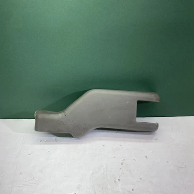 Cubierta de oruga asiento trasero izquierdo Chevrolet GMC Tahoe Yukon 2003-2006 15769525 OEM Foto 1 de 4