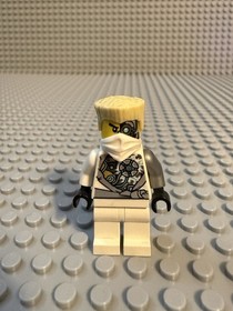 LEGO Ninjago Zane Rebooted Techno Robe Battle Damage Minifigure Njo0085 70724