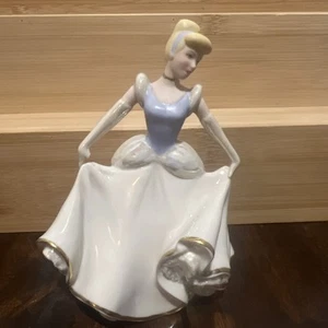 Lenox Disney Showcase Cinderella Enchanted Dream Princess 6" Figurine CHIPPED - Picture 1 of 7