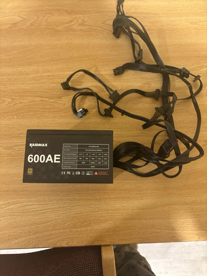 Raidmax RX-600AE[SI] 80 Plus Gold 600W Non Modular Power Supply - Image 1 of 1
