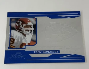 2007 Playoff Prestige Prestigious Pro Blu /1000 Tony Gonzalez #PP-8 HOF - Foto 1 di 4