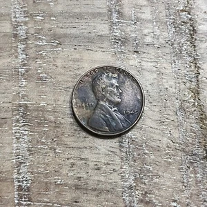1945 No Mint Mark Wheat Penny Circulated EXTREMELY RARE 1c US Coin - Picture 1 of 4
